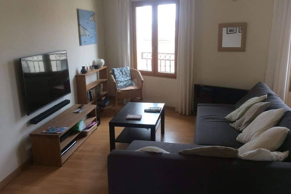 Apartamento entero, Apart 2 Overlooking Etang De Thau Bouzigues. Amazing Views 2nd floor sleeps 2-4 in Bouzigues, Côte d'Améthyste