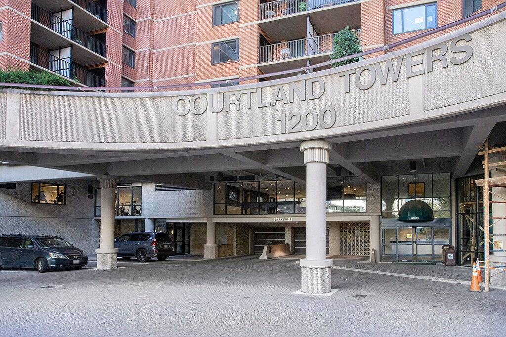 Ganze Wohnung, Upscale Clarendon 1Br w/ Gym, W/D & Doorman, walk to Metro, by Blueground in Arlington (VA), Arlington County