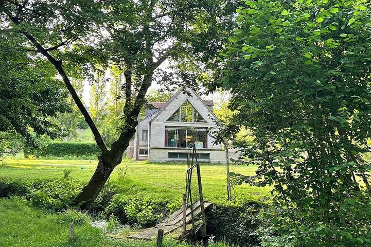Location de vacances pour 10 personnes, avec balcon ainsi que jardin et jacuzzi, animaux acceptés à Saint-Ouen-les-Vignes