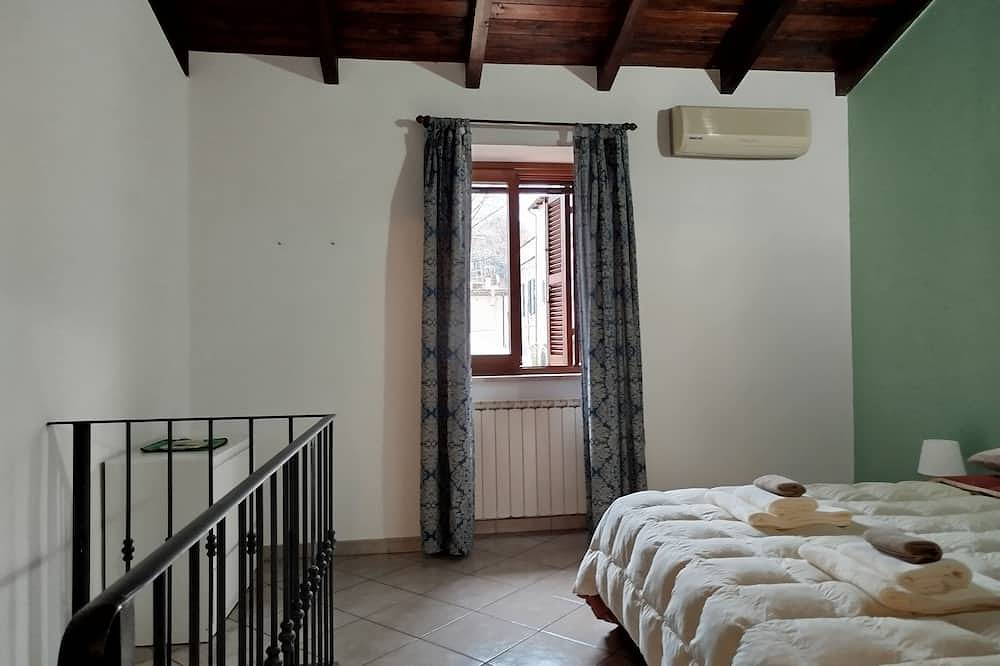 Casa Gabry - tramonto sul lago in Anguillara Sabazia, Lago di Bracciano