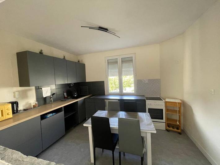 Gîte pour 5 personnes, avec Terrasse ainsi que Jardin et Vue à Saint-Symphorien-de-Marmagne - 2