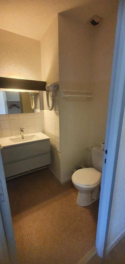 Hôtel pour 3 personnes, avec vue ainsi que jardin et vue sur le lac, animaux acceptés dans Lac de la Raviège - 4