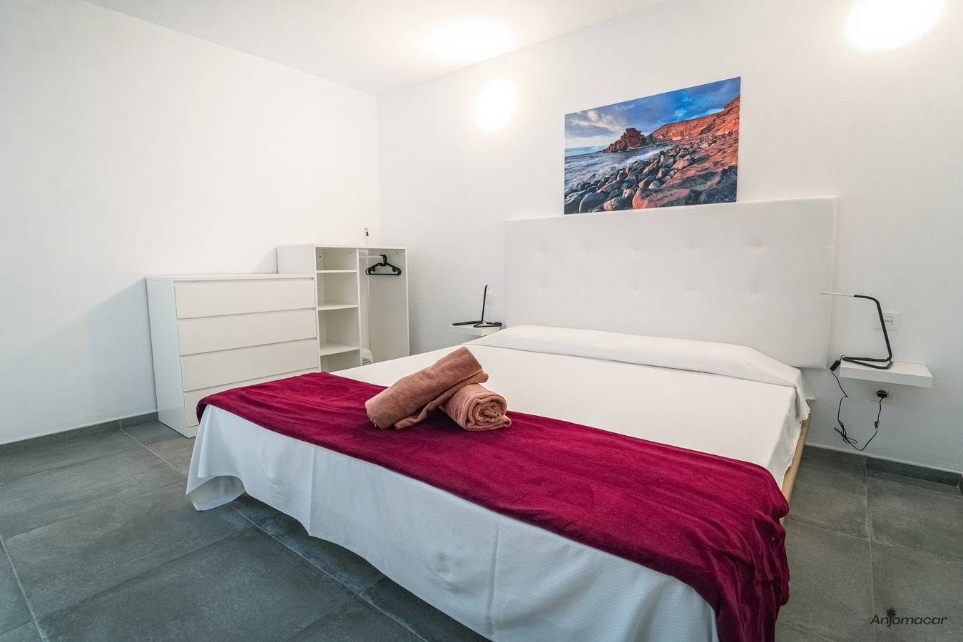 Ganze Ferienwohnung, Ein Zimmer mit Balkon in Tahiche, Teguise