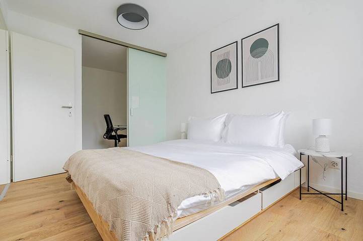 Appartement entier, Blueground | Dur, balcon, près de Lindenhof in Zurich, District de Zurich