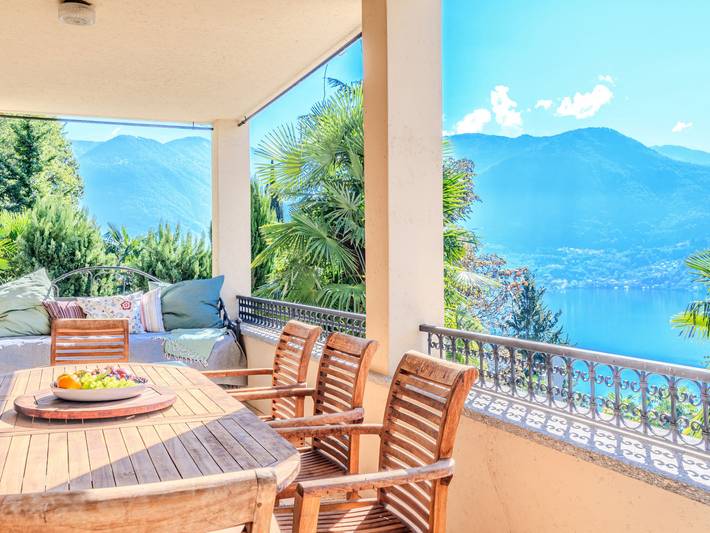 Ferienhaus für 14 Personen, mit Seeblick und Pool sowie Garten am Luganersee - 2