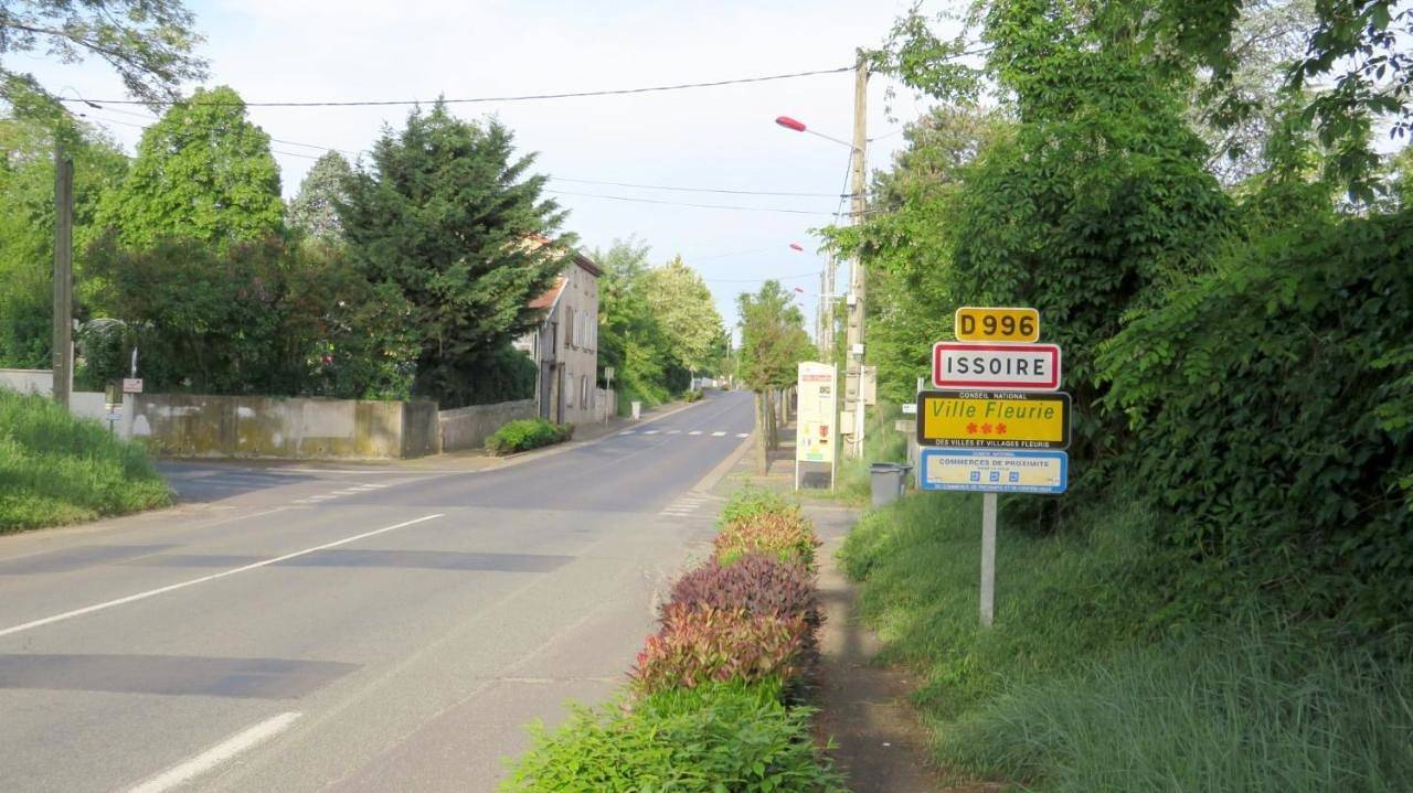 Appartement entier, Appartement de vacances pour 6 personnes avec terrasse in Issoire, Région de Besse-et-Saint-Anastaise