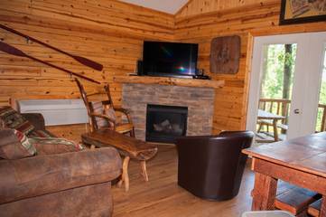 Log Cabin for 3 Guests in Beaver Lake, Carroll County (AR), Picture 1