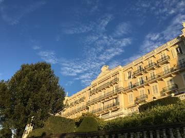 Gîte pour 2 personnes, avec vue sur le lac et jardin dans Parc du Bois Vidal