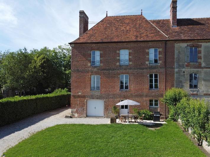 Gîte pour 8 personnes, avec Terrasse et Jardin dans Le Pin-au-Haras