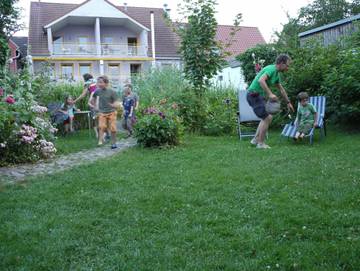 Ferienwohnung für 3 Personen, mit Sauna und Balkon sowie Garten, mit Haustier in Lassan