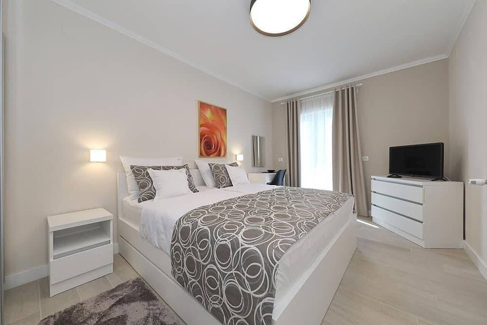 Villa in der Nähe von Biograd, privater Pool, 12 Personen, kostenloses Wlan, beste Wahl für Familien in Općina Sveti Filip i Jakov, Zadar