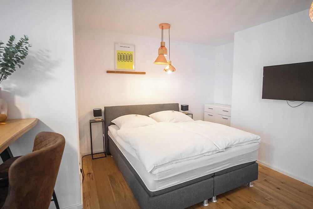 Ganze Wohnung, Studio Apartment in Weinstadt in Weinstadt, Rems-Murr-Kreis