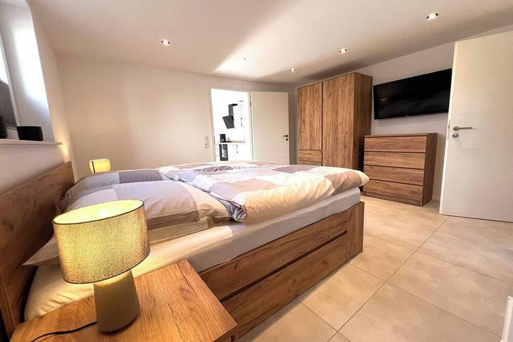 Ganze Wohnung, Neu saniert! Tolle Zwei-Zimmer Ferienwohnung zwischen den Meeren! in Großsolt, Grünes Binnenland