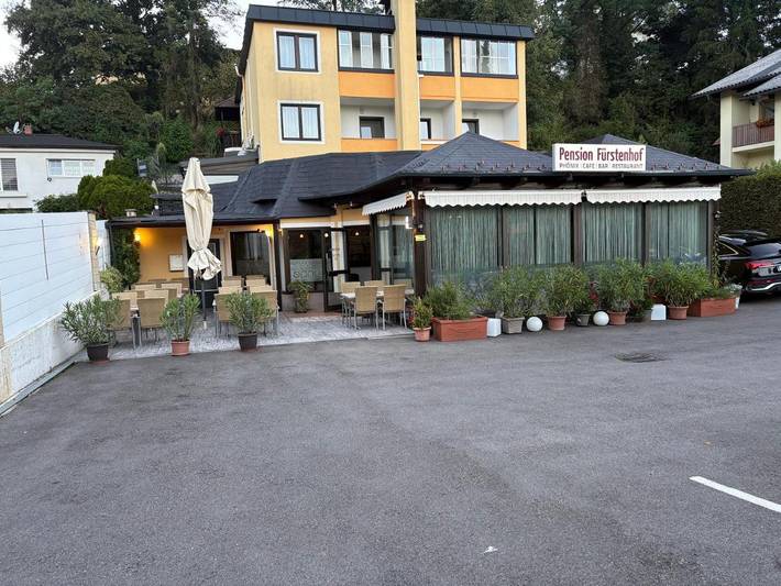 BnB für 4 Personen, mit Ausblick und Terrasse in Villach