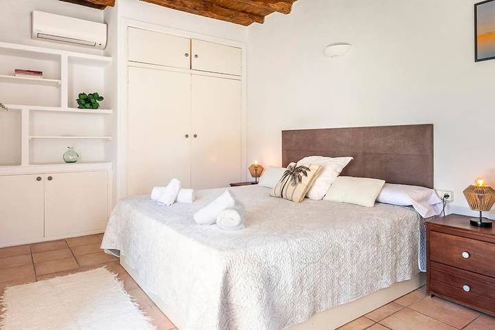 New! Villa Can Cardona in Santa Agnès de Corona, Sant Antoni de Portmany