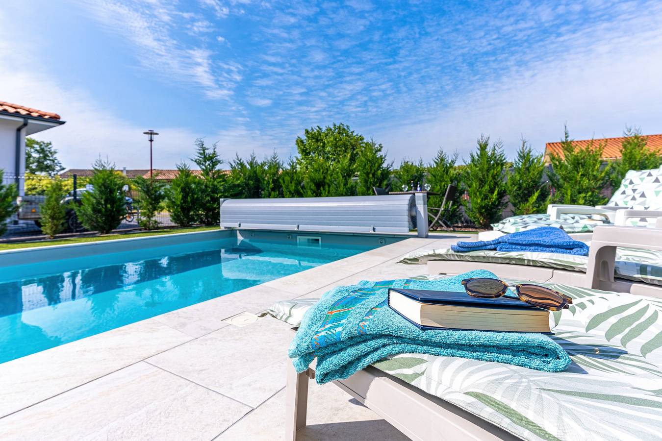 Bonita villa a 500 m del lago con piscina y aire acondicionado in Gastes, Côte d’Argent