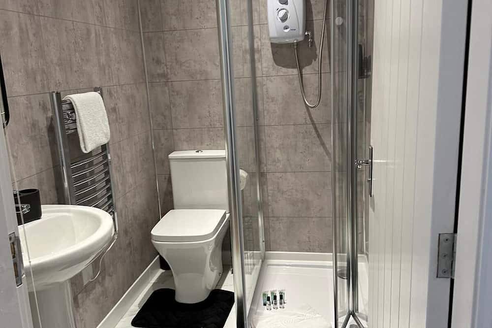 Entire apartment, Modern 3 bedroom apartment | 5 mins to M6 junction 10, Walsall manor hospital in Walsall, Birmingham Area