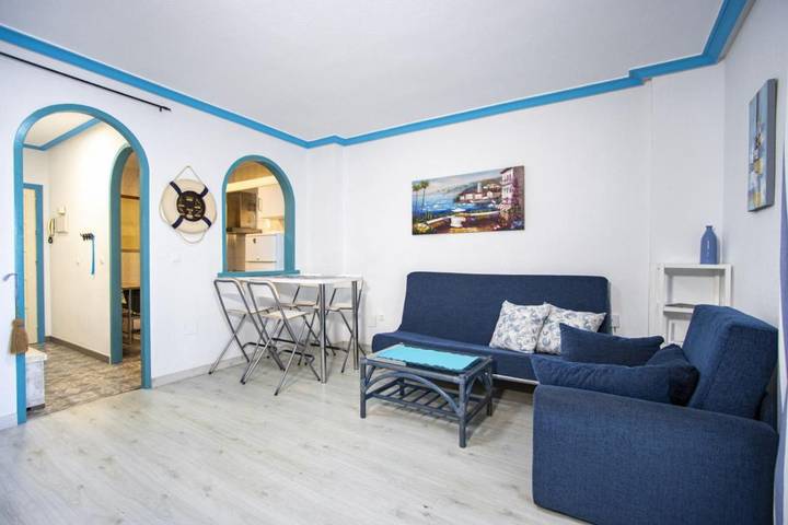 Apartment for 4 people, with Balcony and Pool as well as View in Torrevieja