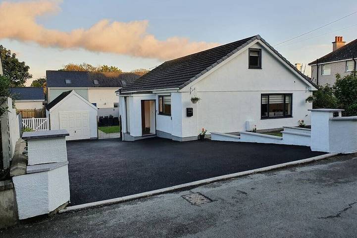 Villa for 11 people, with garden and balcony as well as hot tub, with pets - 1