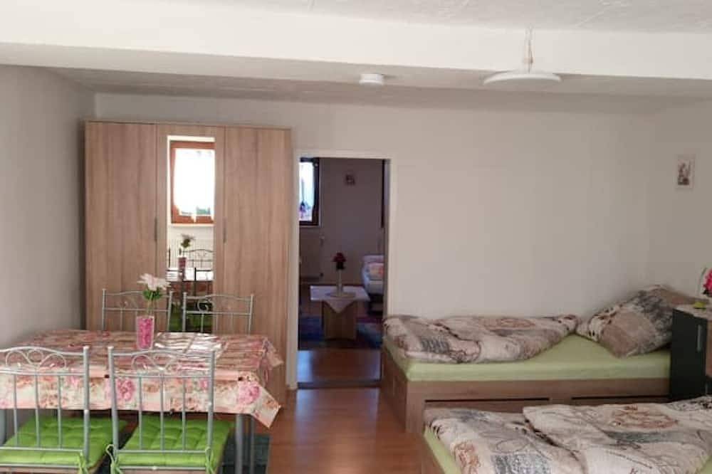 Ganze Wohnung, Schnuckeliges Paradies C in Waldbrunn, Neckar-Odenwald-Kreis