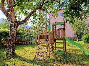 Chambre d’hôte pour 2 personnes, avec balcon et jardin à Gualdo Tadino