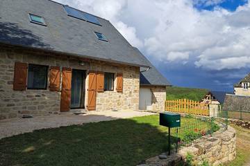 Gîte pour 6 personnes, avec jardin à Marcillac-la-Croisille