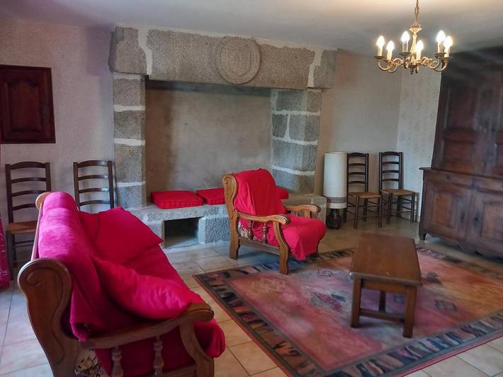 Location de vacances pour 6 personnes, avec terrasse et vue dans Saint-Silvain-Bellegarde - 4