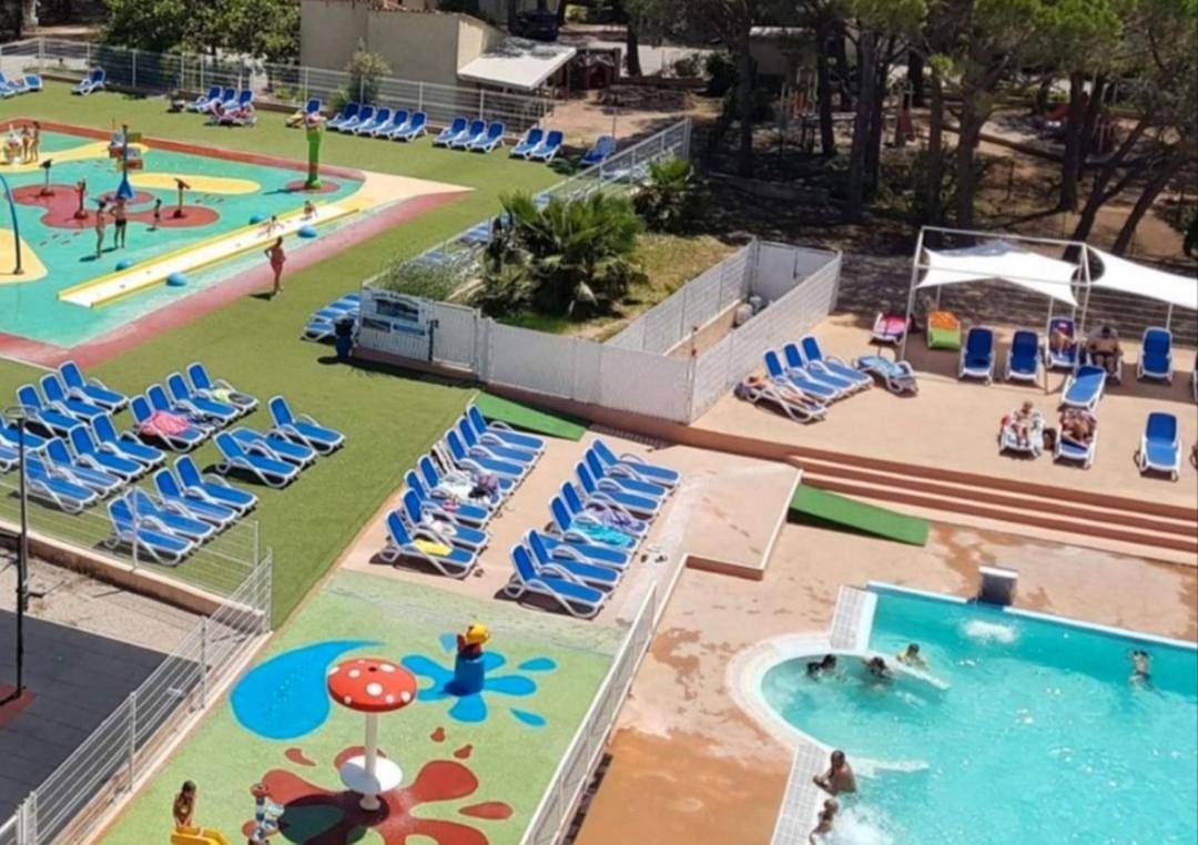 Mobil Home Camping Oasis Parc Montana 5 étoiles in Puget-sur-Argens, Côte méditerranéenne (France)