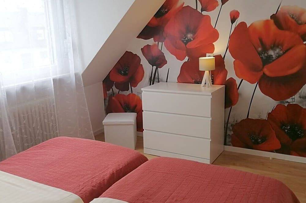 Ganze Wohnung, Kleines, feines Ferienapartment mit Balkon, nur wenige Meter zum Rhein in Wallersheim, Koblenz