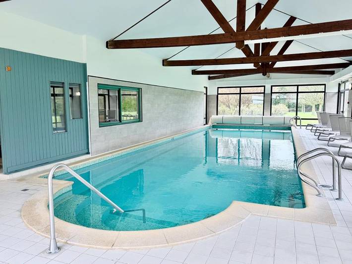 Hôtel pour 3 personnes, avec Terrasse et Jardin ainsi que Piscine et Sauna à Coquelles