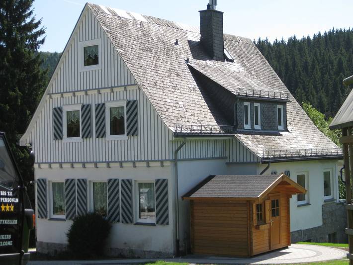 Ferienhaus für 18 Personen, mit Garten