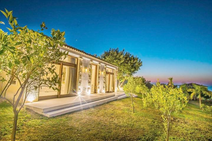 Location de vacances pour 4 personnes, avec jardin ainsi que terrasse et vue dans Malia - 3