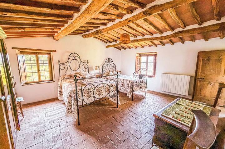 2 houses with private pool 20km from Pisa, Lucca and 30 from the sea in Buti, Pisa e dintorni