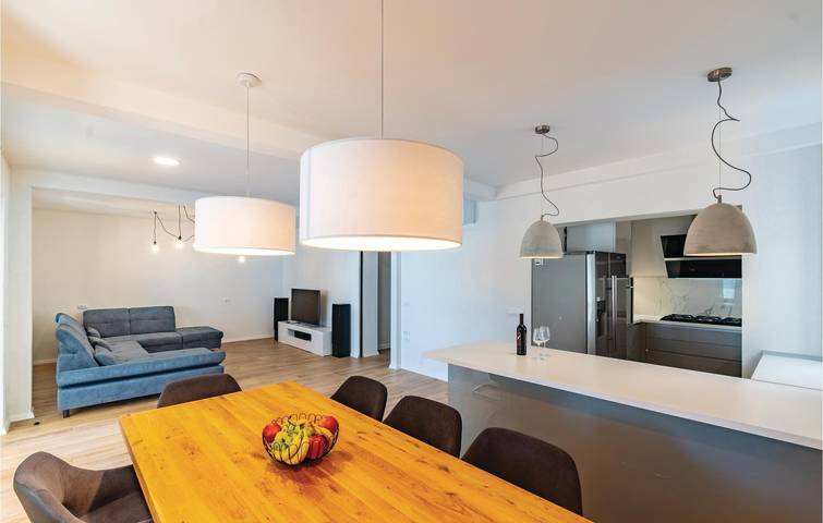 Charmantes 1-Zimmer-Apartment, 100 m vom Strand entfernt, mit WLAN und Terrasse in Žuljana, Dubrovnik-Neretva