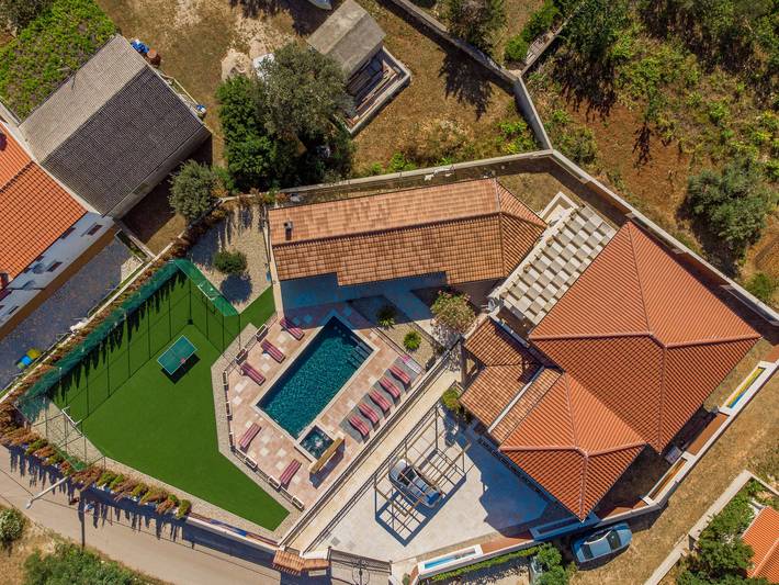 Villa pour 10 personnes, avec terrasse ainsi que jacuzzi et sauna, animaux acceptés dans Vir - 2