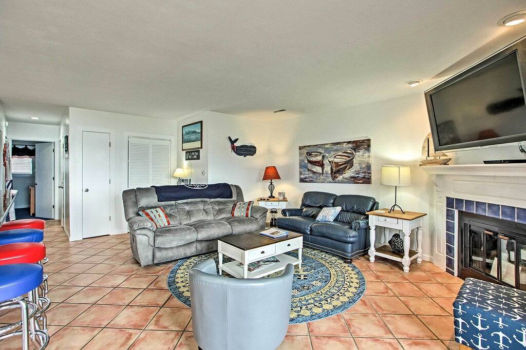 Ganze Wohnung, Neu! Resort Condo mit Zugang zum Pool auf Smith Mtn Lk! in North Shore, Smith Mountain Lake