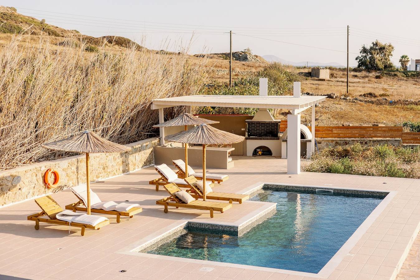 Villa 'Finest Earth Swimming Pool' mit Meerblick, Wlan und Klimaanlage in Kykladen