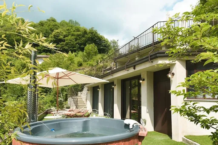 Ferienhaus für 10 Personen, mit Ausblick und Garten sowie Sauna - 1
