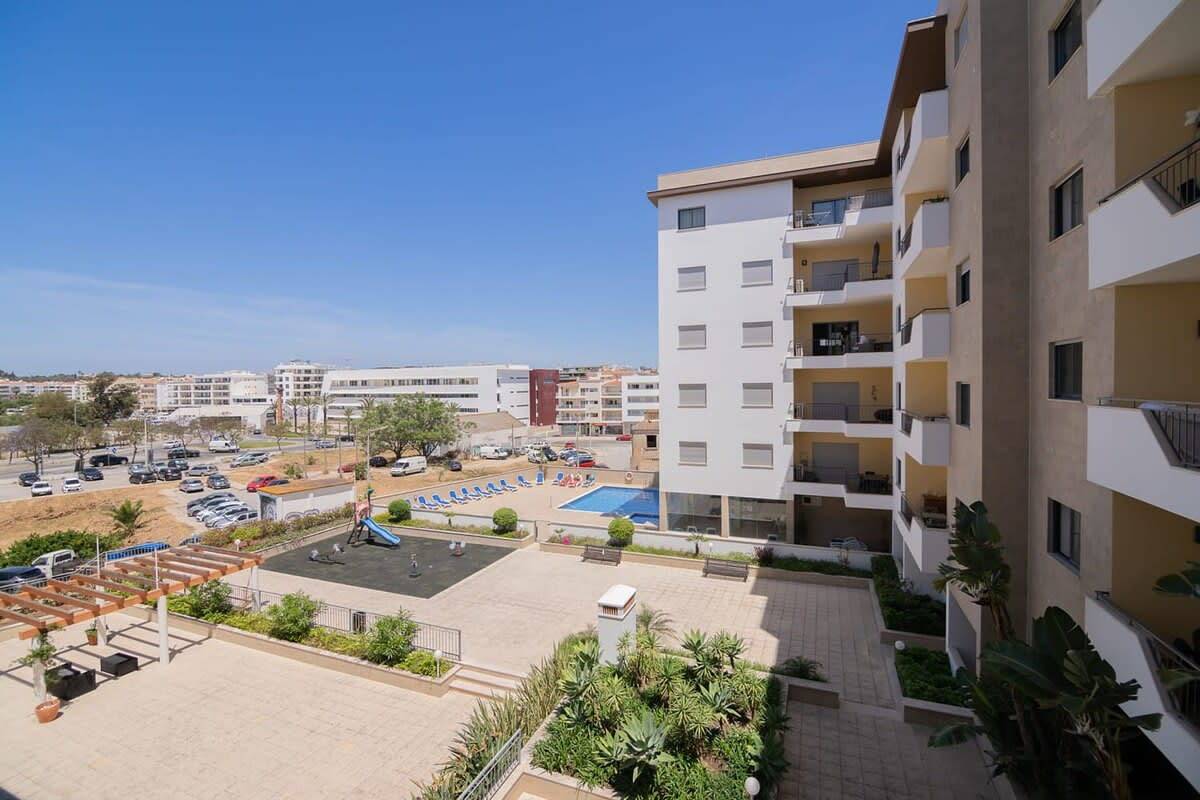 Ganze Wohnung, Palmeiras Apartment - Two Bedrooms in Lagos & pool in São Sebastião, Lagos