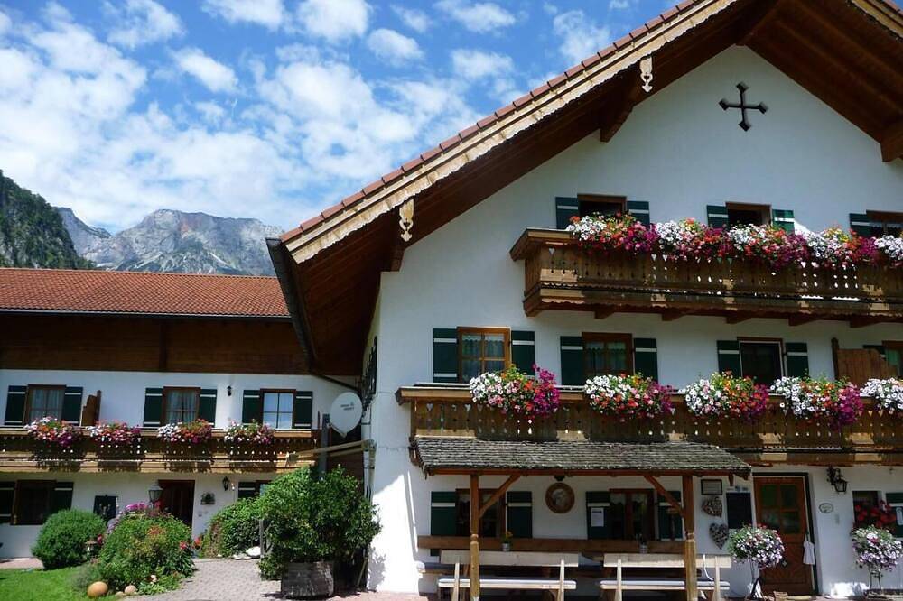 Ganze Wohnung, Ferienwohnung Hoher Göll für 1-6 Personen, 85 qm in Göllstock, Marktschellenberg