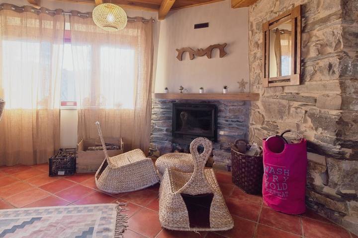 Casa rural para 10 personas, con Balcón y Jardín en Villamejil - 4