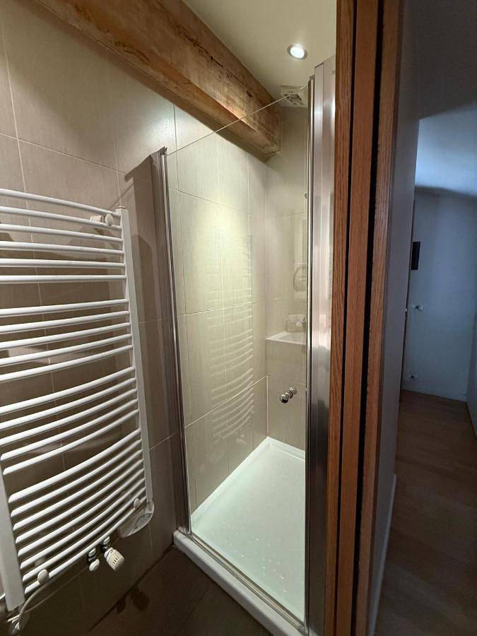 Maison d’hôte pour 2 personnes, avec vue ainsi que jardin et piscine dans l' Ain - 4