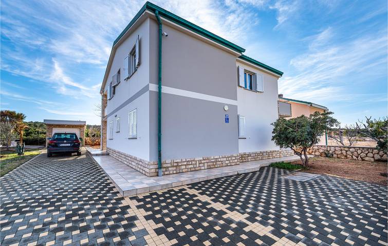 Ferienwohnung für 4 Personen, mit Terrasse, mit Haustier in Razanac - 2