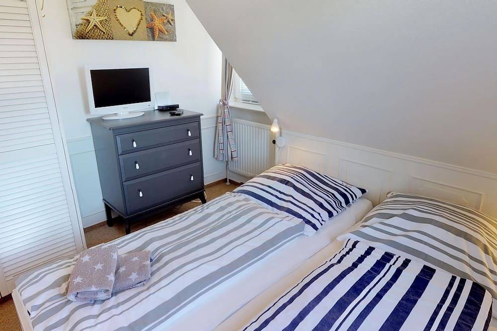 Ganze Wohnung, Ferienwohnung \"Sturmfrei 2\" in Wenningstedt, Sylt