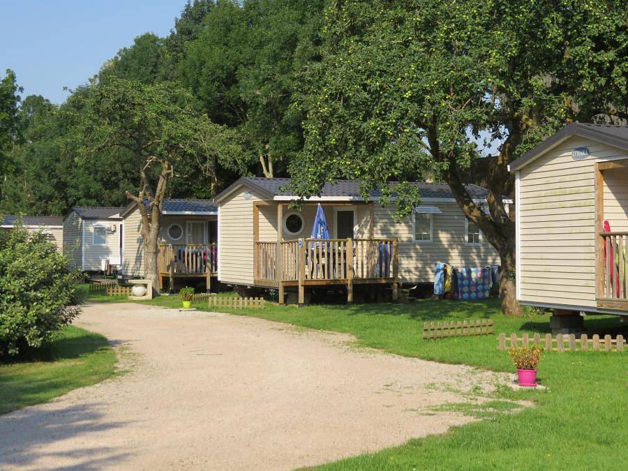Flower Camping Le Haut Dick - Mobilheim 4 personen - Confort 25m² - (4pers) - 2 Schlafzimmer + 1Sdb + Wc + Tv + Halbüberdachte Terrasse in Carentan les Marais, Saint-Lô und Umgebung