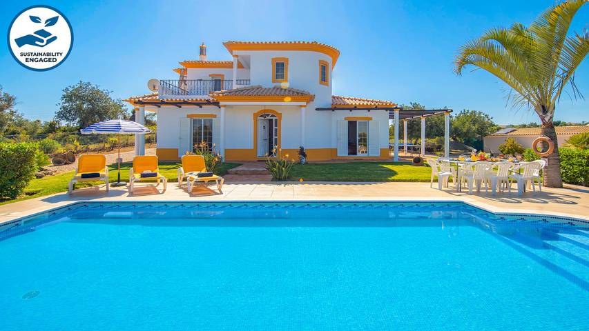 Villa voor 9 personen, with Balkon and Terras as well as Tuin in Armação de Pera