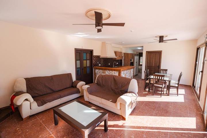 Chalet para 12 personas, con piscina y terraza además de jardín y vistas en Sierra Norte de Sevilla - 4