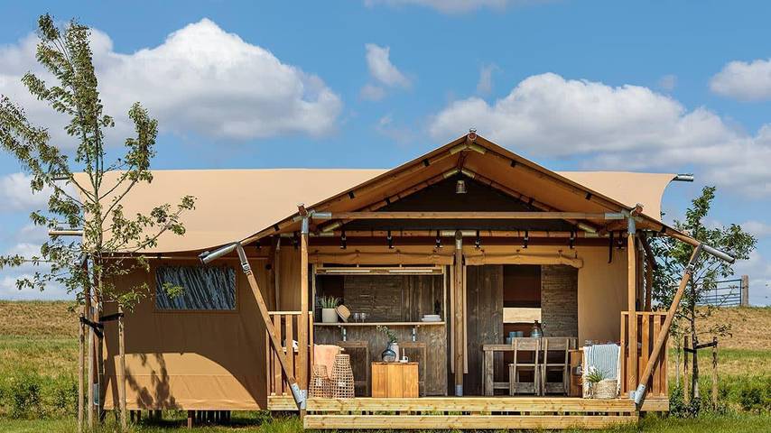 Ferienhaus für 4 Personen, mit Balkon/Terrasse und Terrasse sowie Garten und Pool in Mol