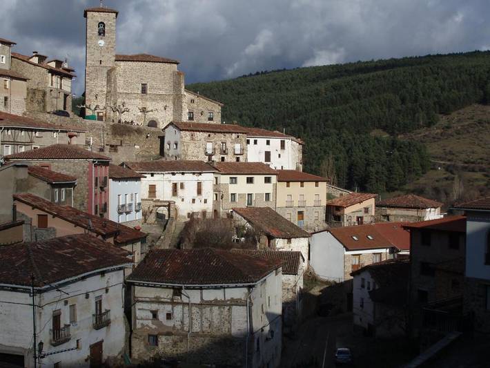 Casa rural para 12 personas, con balcón además de jardín y vistas, Se admiten mascotas en Los Cameros - 3