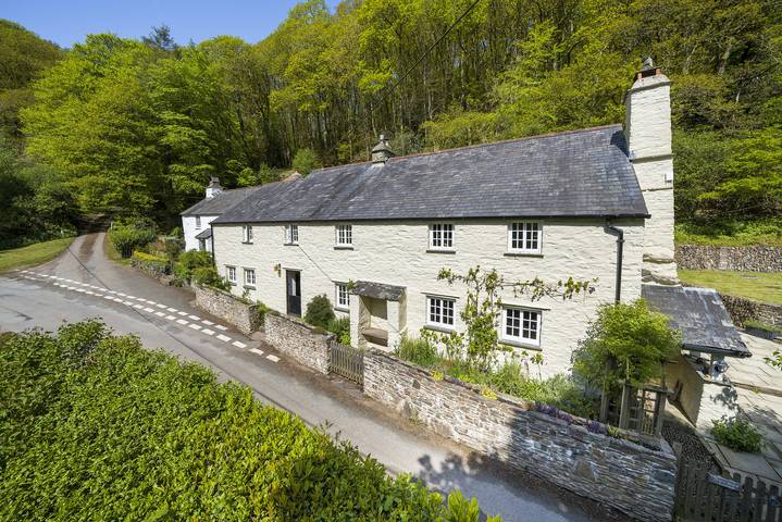 Cottage for 10 people, with garden, with pets in Exmoor
